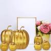 Winlyn 7 Pcs Assorted Sizes Fall Artificial Peach Pink Pumpkins Harvest Faux Foam Light Pink Pumpkins for Fall Autumn Season Halloween Thanksgiving Harvest Festive Tabletop Decoration(Gold)
